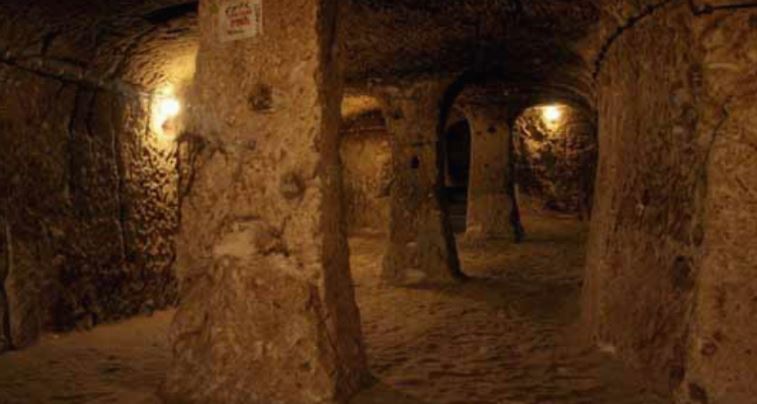Qytetet nëntokësore në mbarë botën e lashtë, midis miteve dhe realitetit