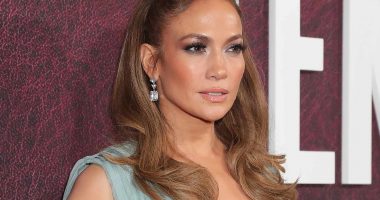 Jennifer Lopez prezanton për të gjitha vajzat manikyrin më elegant të festave