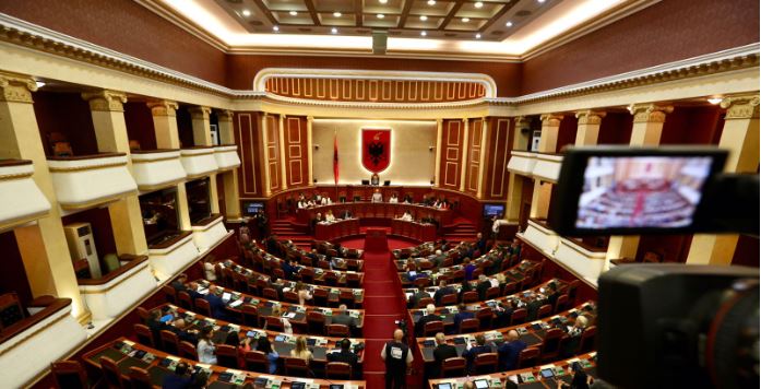 Taulant Balla emërohet Ministër i Brendshëm, Kuvendi miraton dekretin me 75 vota pro