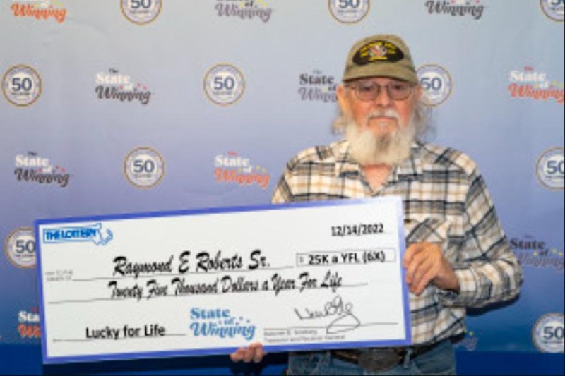Burri fiton lotarinë e jetës, do të marrë 25.000 dollarë çdo vit