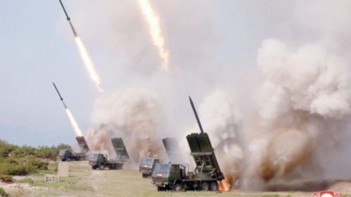 Koreja e Veriut lëshon dy raketa balistike të llojit të panjohur