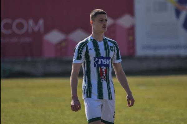 Talenti i Kosovës së shpejti mund të vishet zikaltër, 18-vjeçari pranë marrëveshjes me Interin