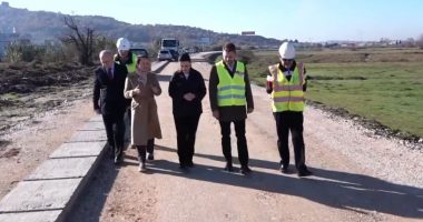 Balluku inspekton punimet e hekurudhës Tiranë-Durrës: 17 mln euro investim, shkurton në 22 minuta kohën e udhëtimit