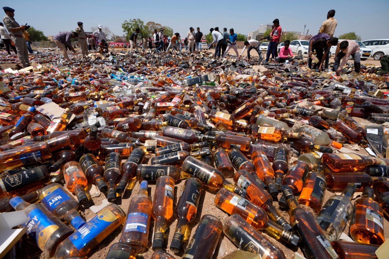 Alkooli vret 31 njerëz në Indi