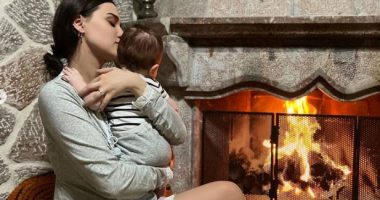 Dojna Mema ndan fotot e ëmbla me të birin: Ky vit më dha gjithë botën