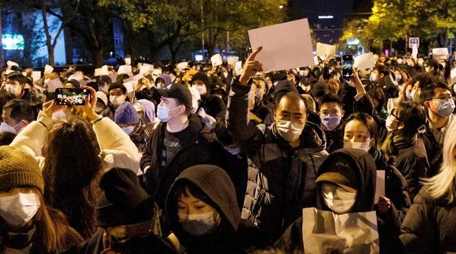 Protesta në Kinë, fundi i epokës së Xi Jinping bëhet i imagjinueshëm