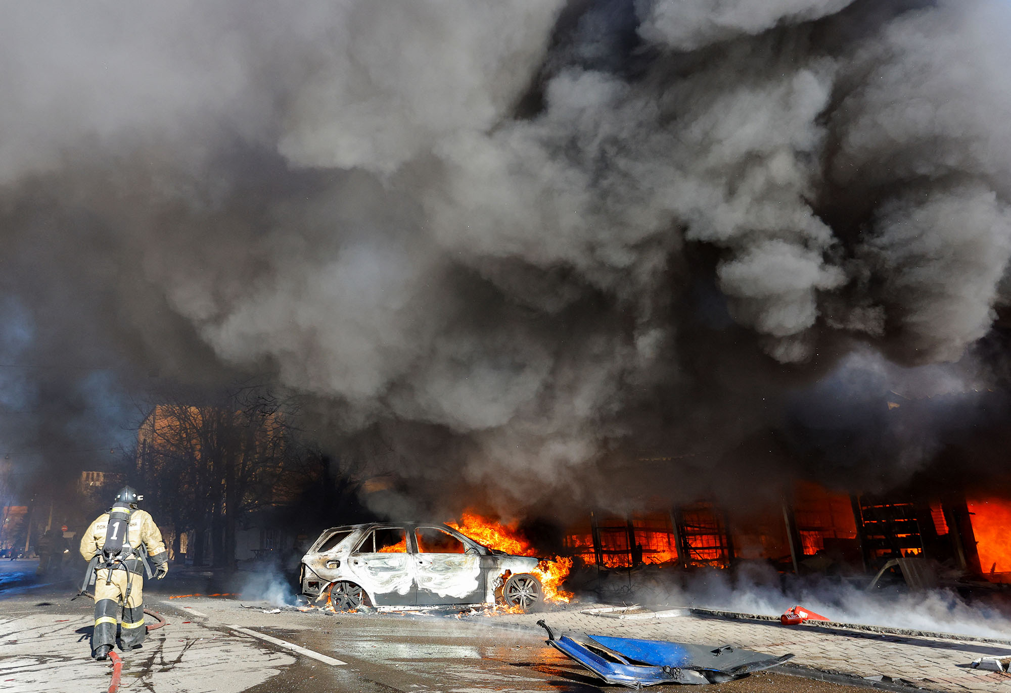 Makina ushtarake përplaset me një minibus në Donetsk, raportohet për 16 viktima