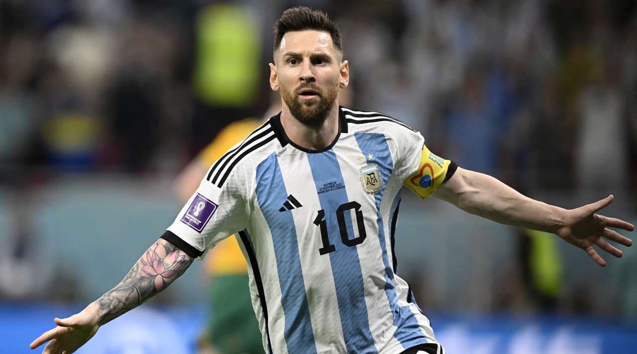 VIDEO/ Argjentina mposht me vështirësi Australinë, “Albiceleste” në çerekfinale me Holandën