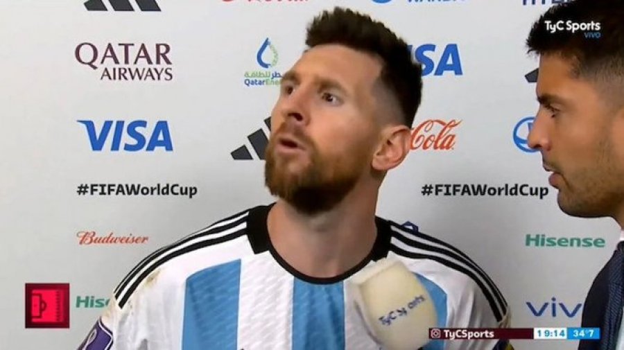 VIDEO/ Messi humb durimin pas ndeshjes dhe i kthehet kundërshtarit: Çfarë ke që shikon