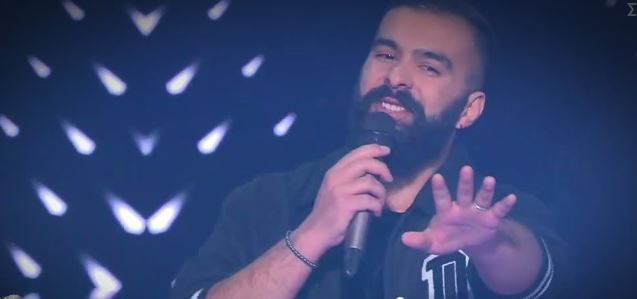 VIDEO/ Kush është shqiptari që surprizoi jurinë e “The Voice” në Greqi, të katërt kthyen karriget