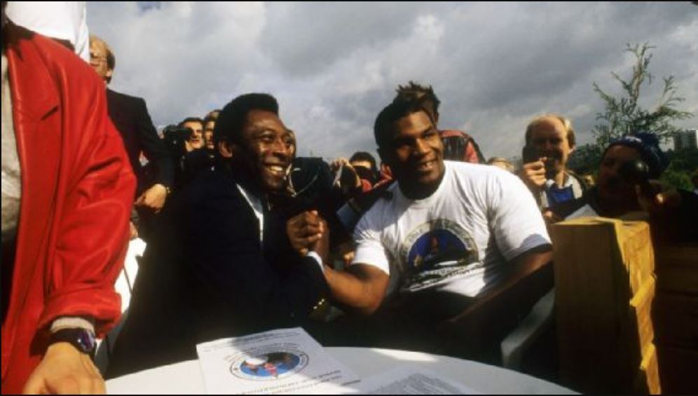 “Isha 21 vjeç kur jetova ëndrrën e takimit të parë me ty”, Mike Tyson kujton Pelen
