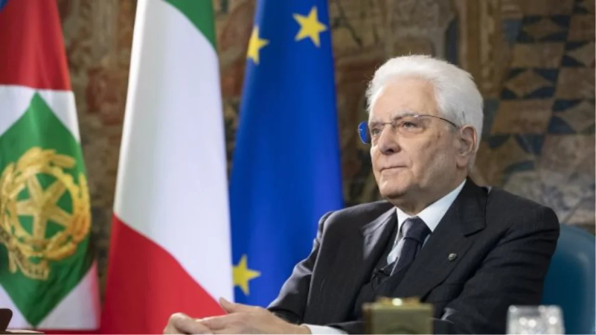 Presidenti italian rezulton pozitiv me koronavirus