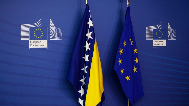 Bashkimi Europian i jep statusin e vendit kandidat Bosnjës