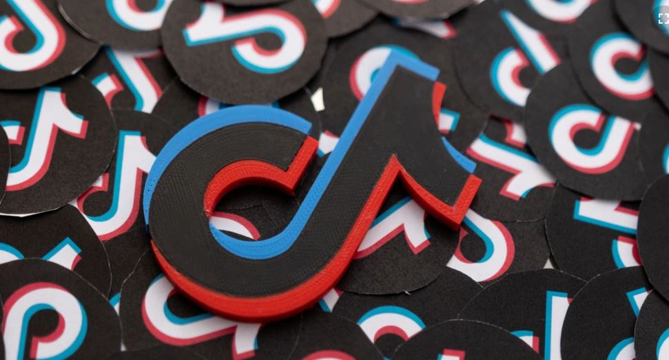 Kompania kineze pranon se përdori të dhënat e TikTok-ut për të gjurmuar gazetarët