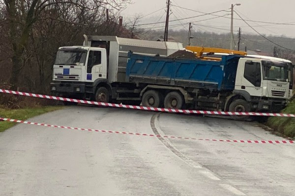 Bllokimi i rrugëve në veri vazhdon për të pestën ditë me radhë