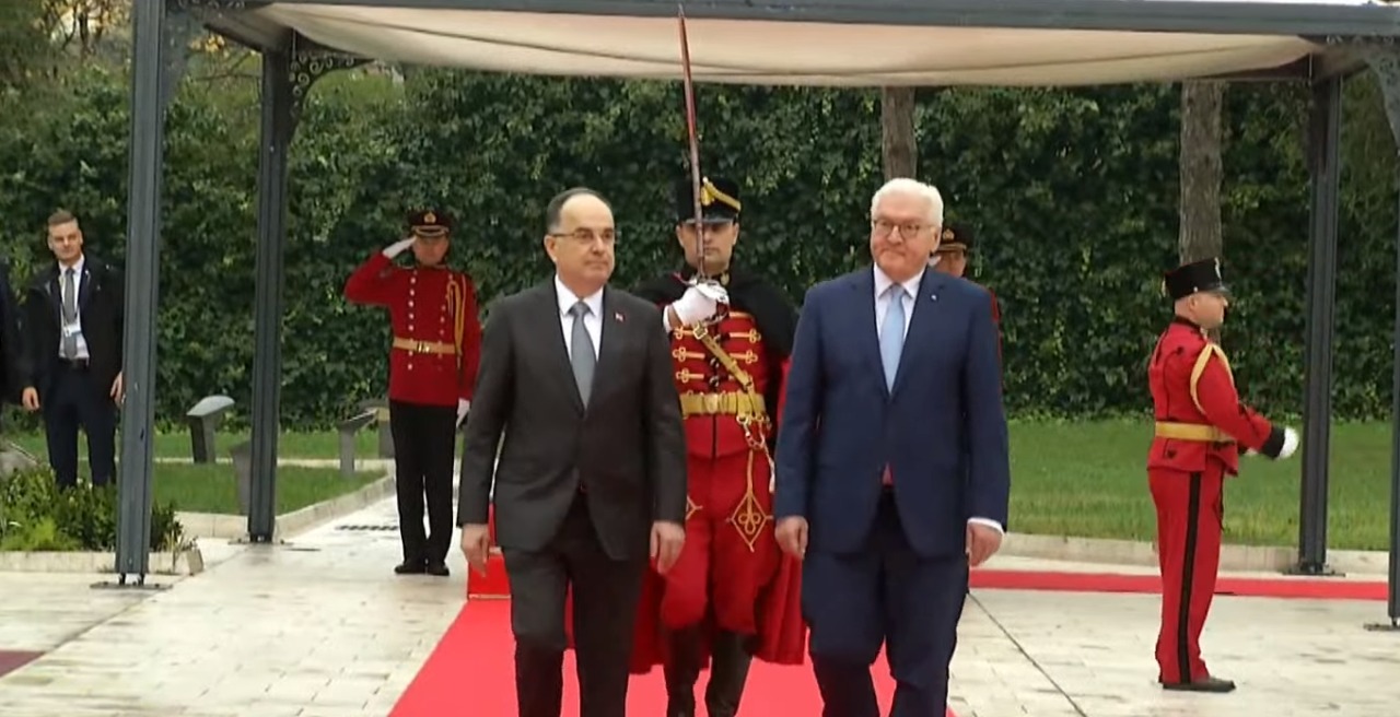 Begaj pret Steinmeier në Tiranë, vizita e parë e një presidenti gjerman pas 27 vitesh