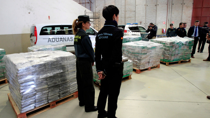 Sekuestrohen disa ton kokainë në Atlantik, policia spanjolle: Pas rrjetit fshihet celula e mafies shqiptare