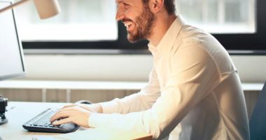 9 gjërat që çdo mashkull duhet të ketë në zyrën e tij