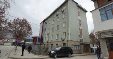 Dosja 184/ Prokuroria kërkon burg për ish-shefin e komisariatit të policisë në Peshkopi dhe ish-zyrtarin vendor