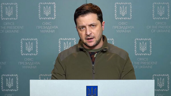 Urdhër arresti nga Gjykata Ndërkombëtare Penale për Putinin, reagon Zelensky