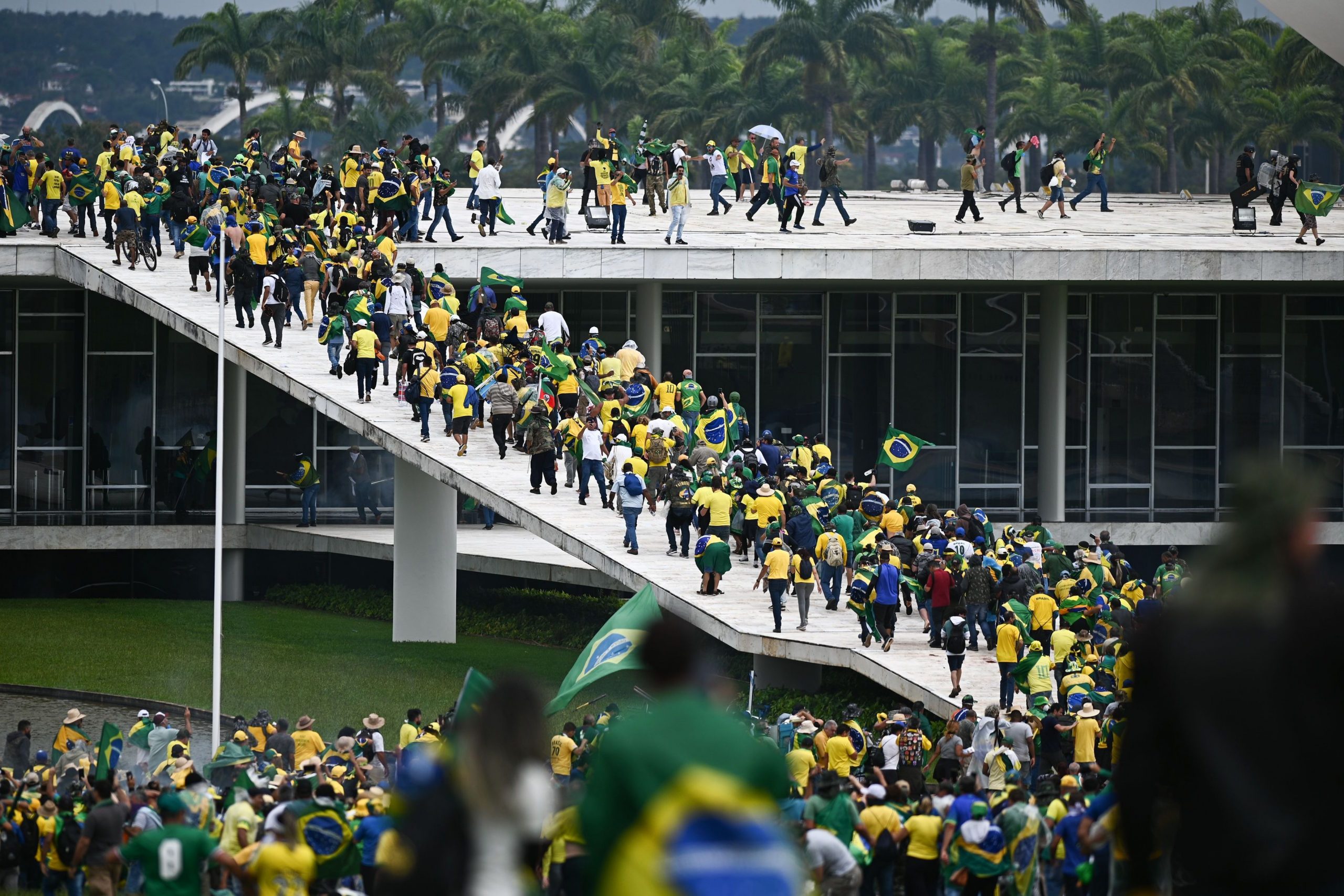 Demokracia e Brazilit tani po përballet me provën e saj më të rëndësishme: A do të ndërhyjë ushtria?