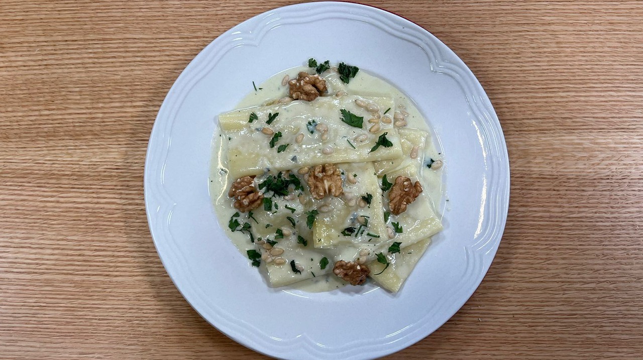 “Kaneloni me krem dhe gorgonzola”, nga Zonja Florenca