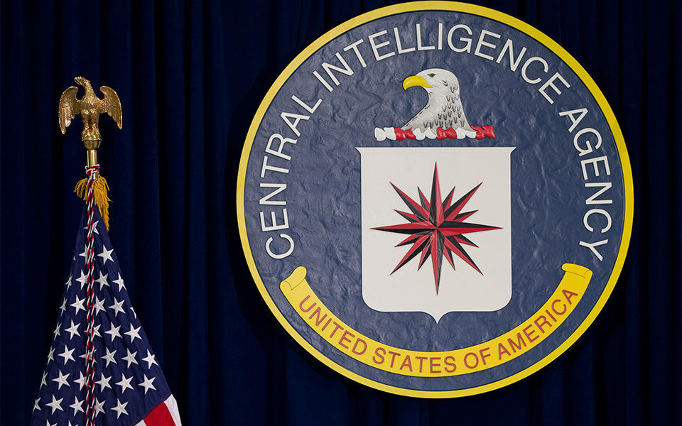 Rusia bllokon faqet e CIA-s dhe FBI-së për përhapjen e informacioneve të rreme