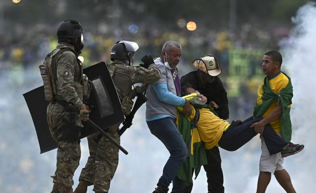Trazirat në Brazil, mbi 1 mijë të arrestuar deri më tani
