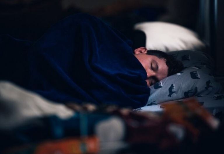 Kujdes! Batanijet e rënda mund tu prishin gjumin