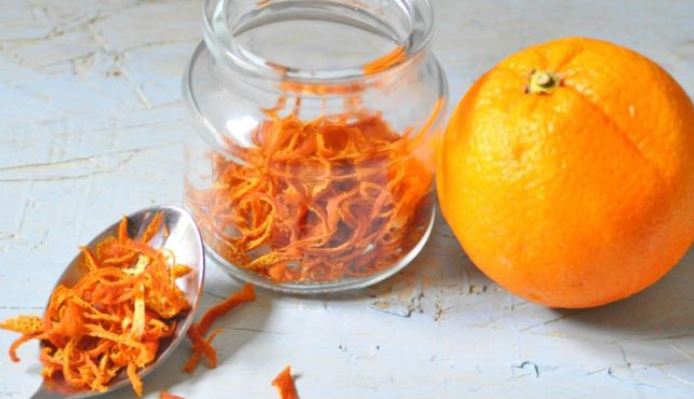 Lëkurat e portokallit pastrojnë mushkëritë