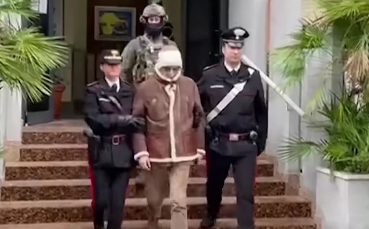 VIDEO/ Momenti i arrestimit të djalit të boss-it të Cosa Nostra