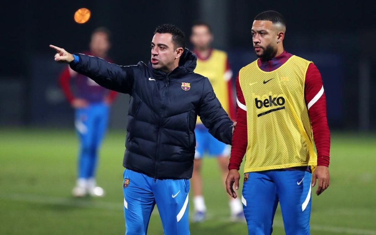 Xavi flet për të ardhmen e Depay