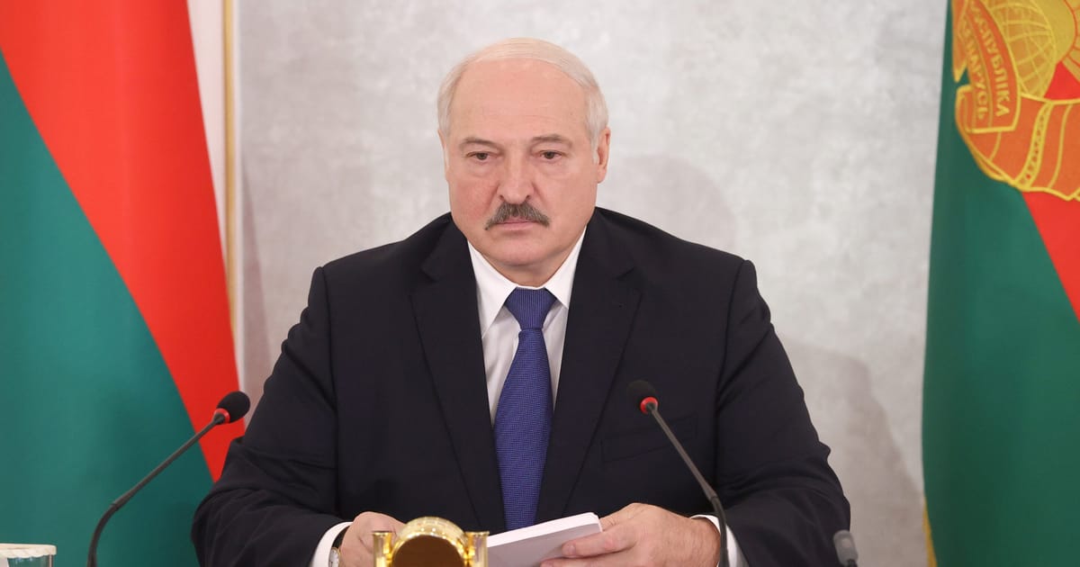 Lukashenko viziton ushtarët rusë të stacionuar në Bjellorusi