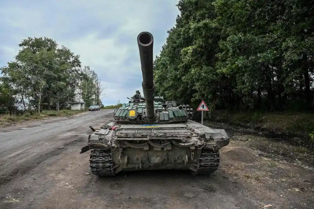 Paralajmërimi i Italisë: Lufta e Tretë Botërore do të fillojë nëse tanket ruse hyjnë në Kiev