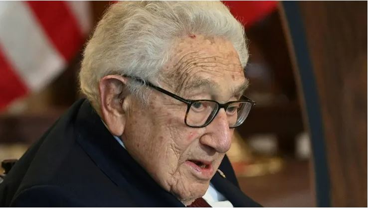 Forumi në Davos, Kissinger: Nuk ka më arsye që Ukraina të mbahet jashtë NATO-s
