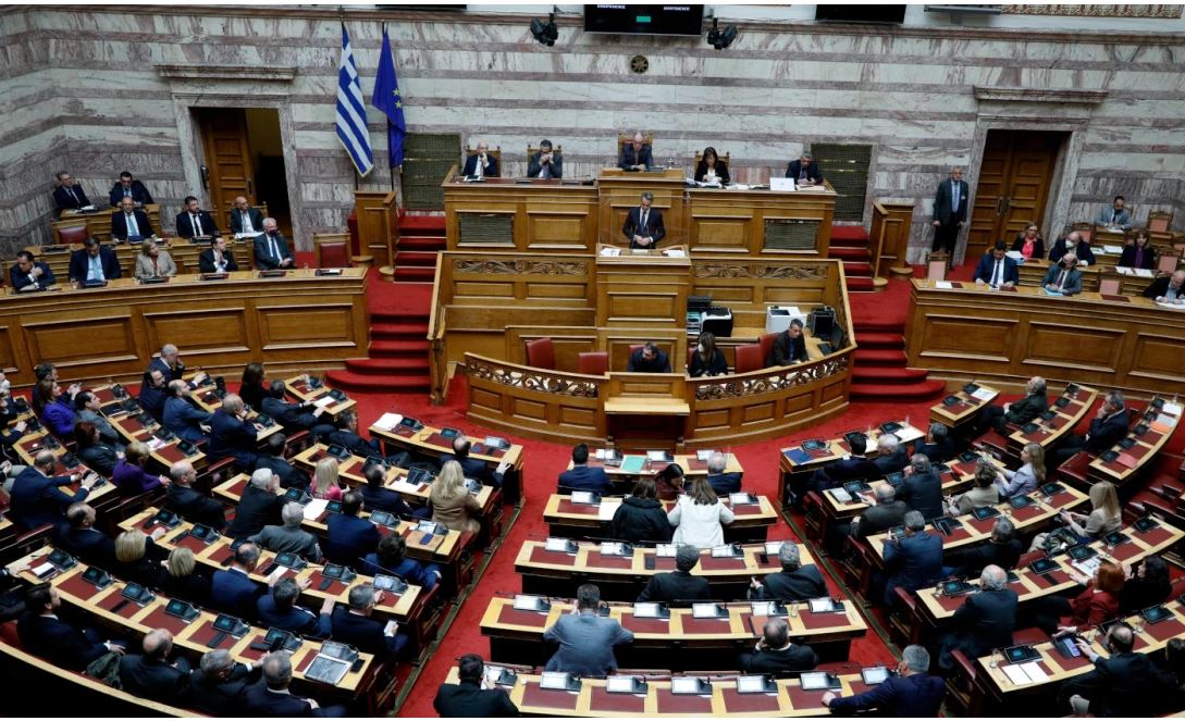 Rrëzohet mocioni i mosbesimit të Syriza ndaj qeverisë greke, si votuan deputetët