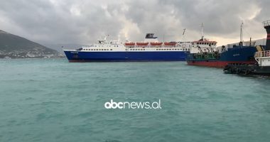 Pas 12 orësh në det të hapur, trageti i linjës Vlorë-Brindisi mbërrin në Vlorë