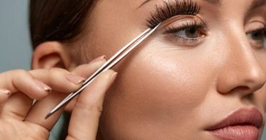 Mbani qerpikë artificialë? Kirurgu i syve bën paralajmërimin