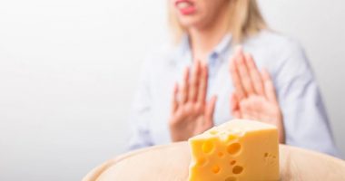 Kur ngrënia e djathit mund të bëhet e rrezikshme?