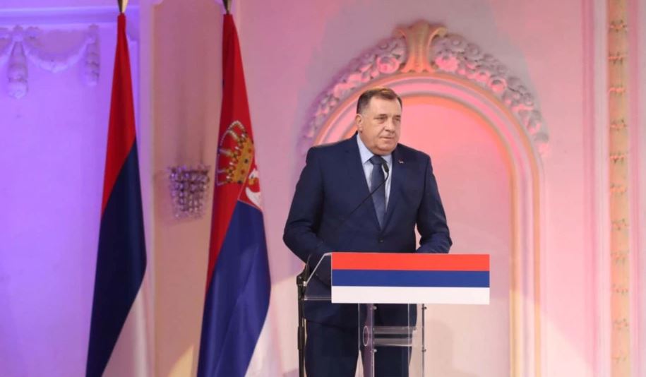 BE-ja paralajmëron Dodik: Do të ketë pasoja nëse vijon të qëndrojë afër presidentit rus