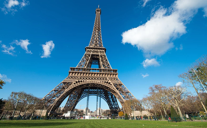 Historia e ndërtimit të kullës Eiffel, së shpejti në një dokumentar