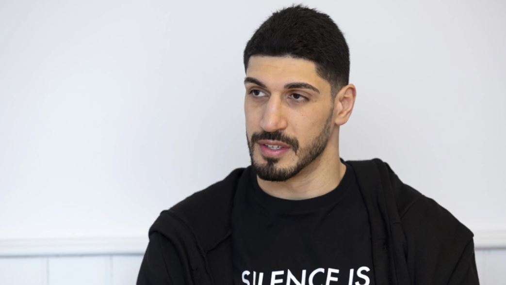 Ish-basketbollisti i NBA Enes Kanter në kërkim nga Turqia: Kam frikë për jetën time