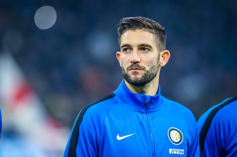 “Buzëqesh” Inter, klubi anglez interesohet për Gagliardini