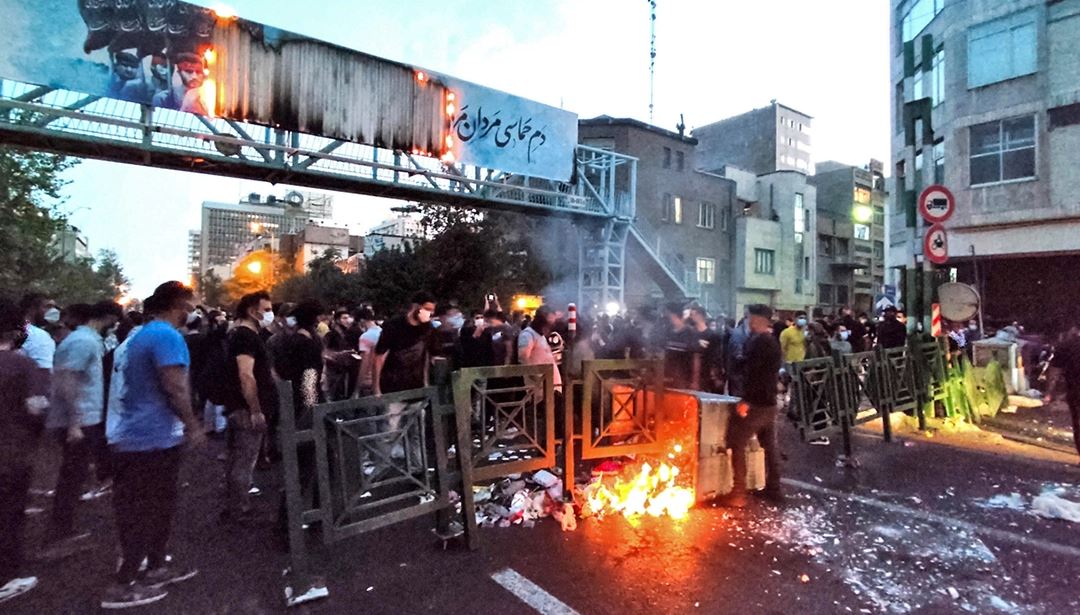 Protestat në Iran: Gjykata dënon me vdekje një tjetër protestues