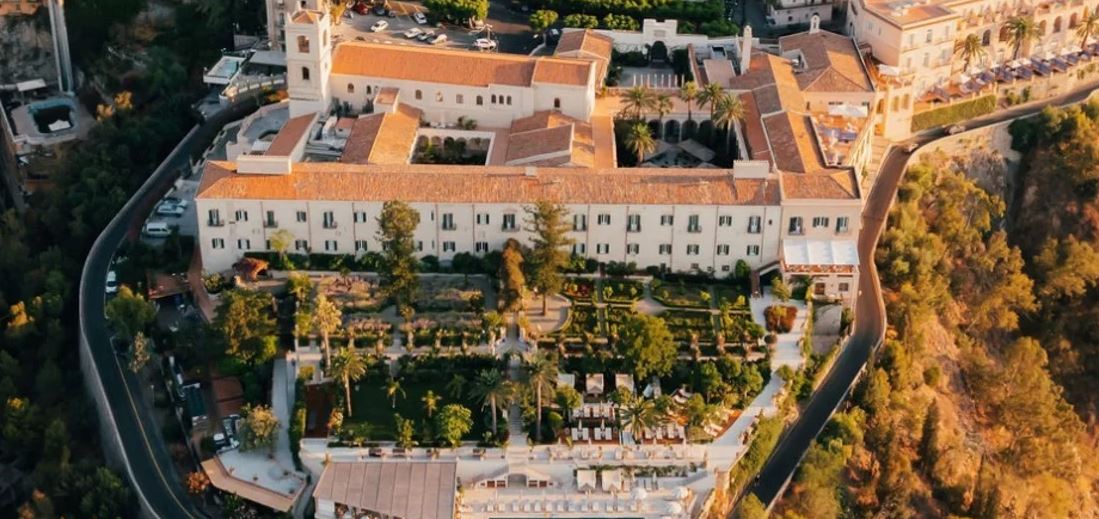 Si një hotel luksoz në Siçili u bë destinacioni më i kërkuar vetëm nga një serial i HBO