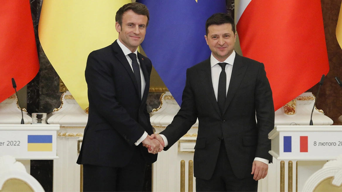 Macron siguron Zelenskyn për mbështetjen e tij “të palëkundur”, i jep tanke
