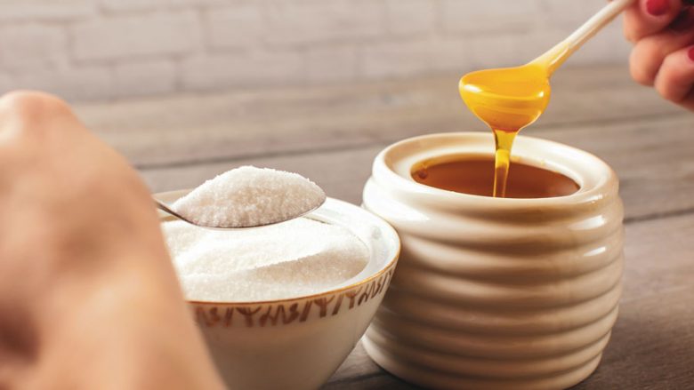 Mjalti si zëvendësues i sheqerit, përfitimet që i sjell organizmit