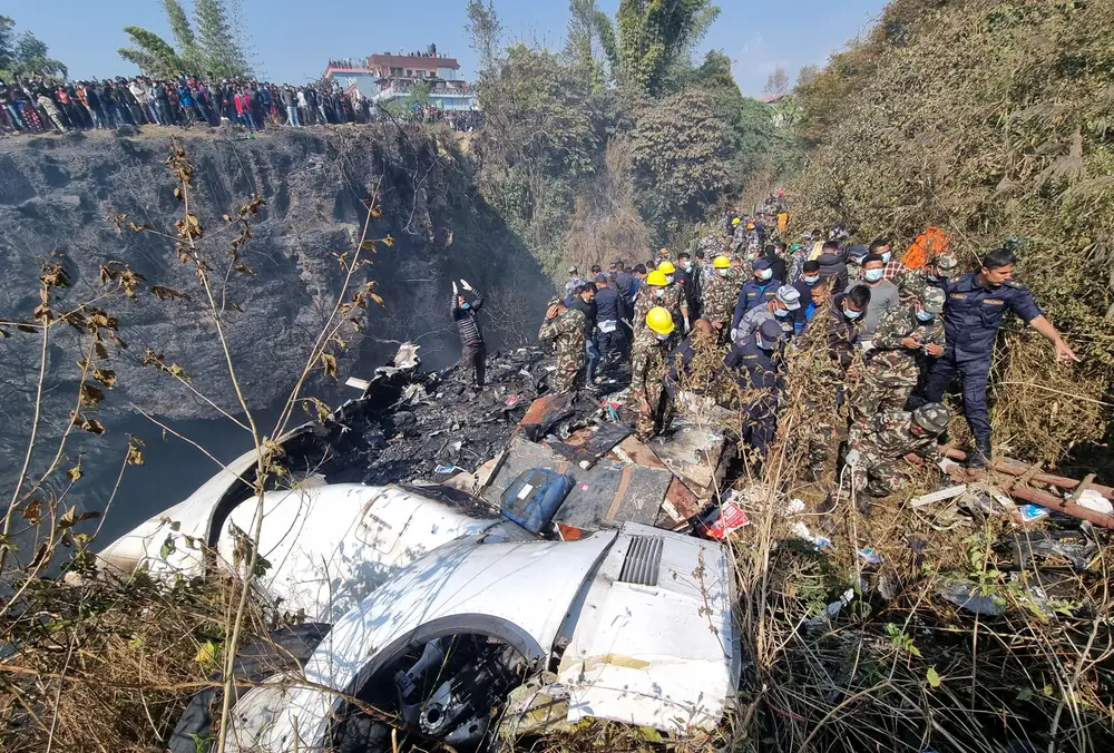 Historia tragjike përsëritet, pilotja e avionit që u rrëzua humbi jetën në të njëjtën mënyrë si bashkëshorti i saj