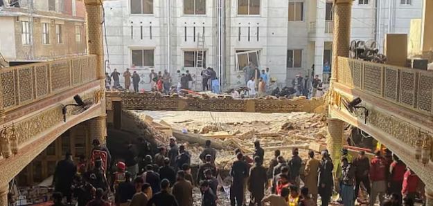 Shkon në 28 numri i viktimave nga shpërthimi në një xhami në Pakistan, 150 të plagosur
