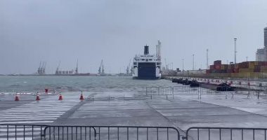 Moti i keq, vonesa në lundrimin e trageteve të linjës Durrës-Bari